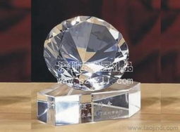 精雕細琢，輝映非凡 水晶工藝品供應、定制與慶典禮品全攻略